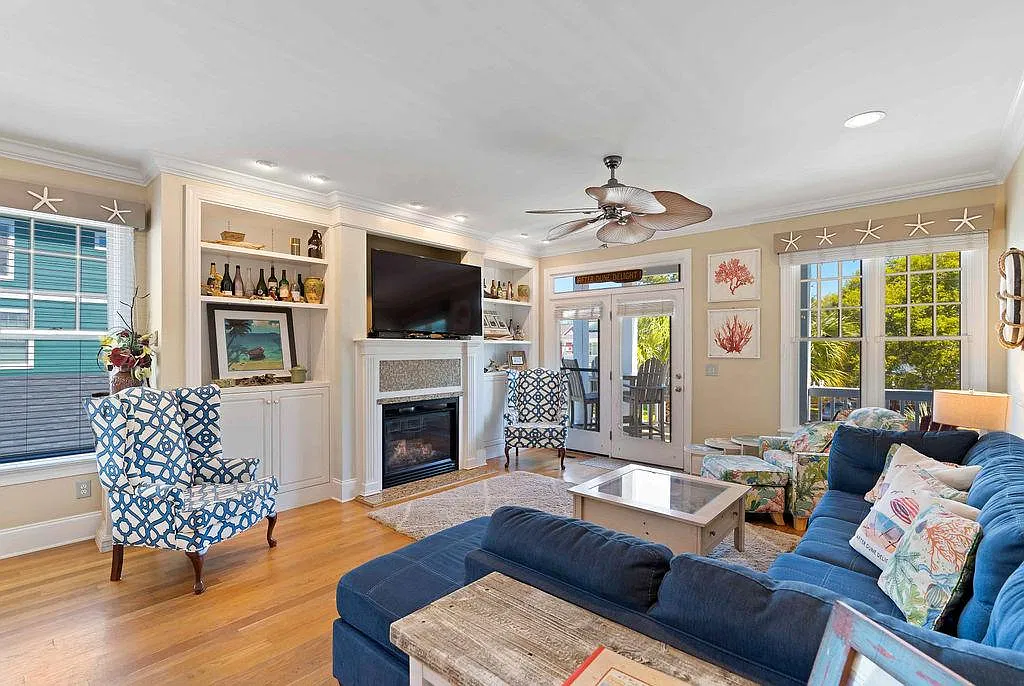 5 bed, 2511 sqft, $2,700 — Photo 3