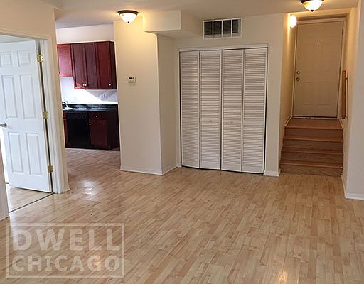 3rd image of 6500 N Claremont Ave #65001E