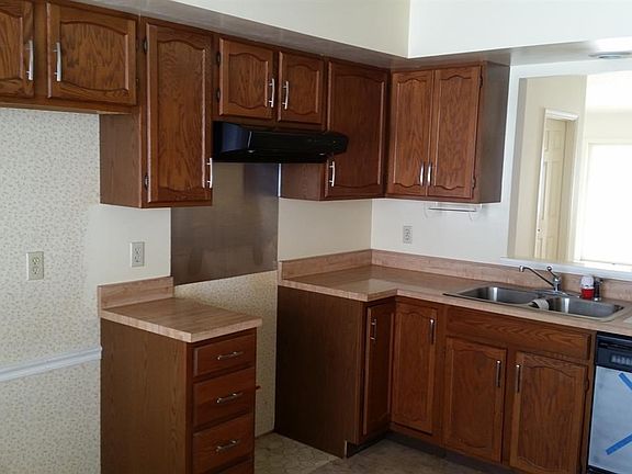 2nd image of 1938 Hampstead Ct