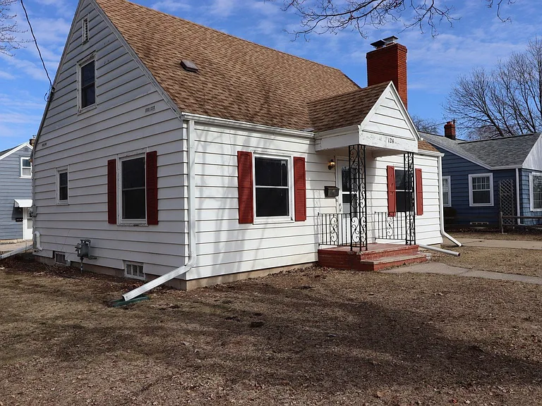 124 W Marquette St — Photo 32