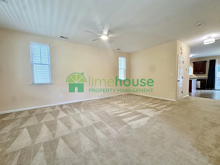 132 Filbert St — Photo 11