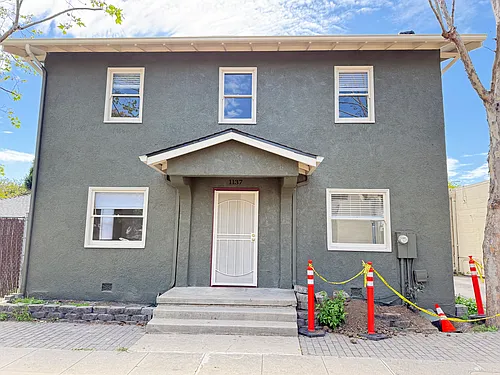 1137 Carmel St Photo 1