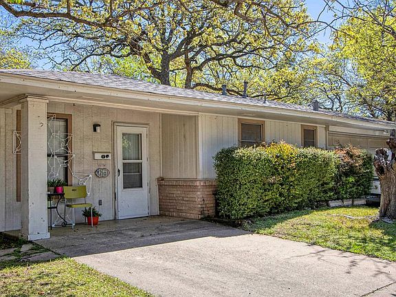 3rd image of 1717 Laurelwood Dr