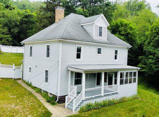 4 Pendleton St, Bethany, WV 26032
