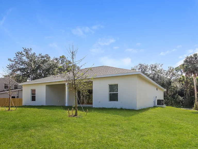18090 Crawford Ave — Photo 17
