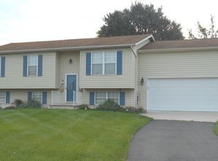 112 Courier Ct, Taneytown, MD