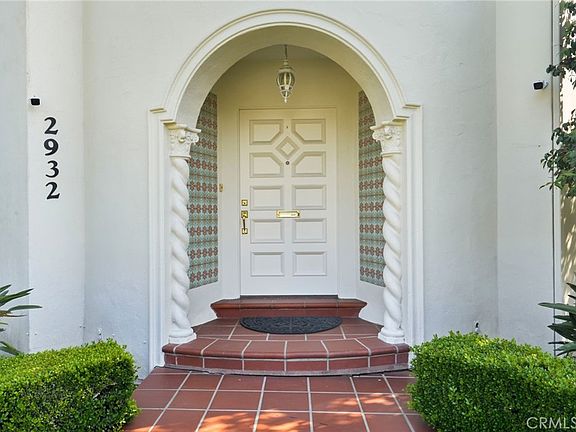 5th image of 2932 Gainsborough Dr