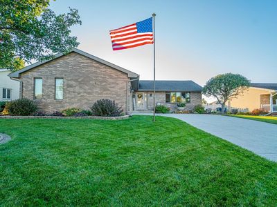 10132 Belmont Ct, Saint John, IN, 46373
