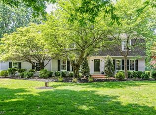 9 Kingswood Dr, Belle Mead, NJ 08502