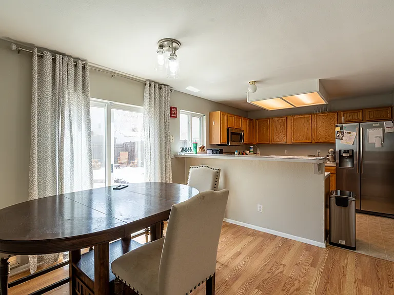 857 Regent Ct — Photo 8