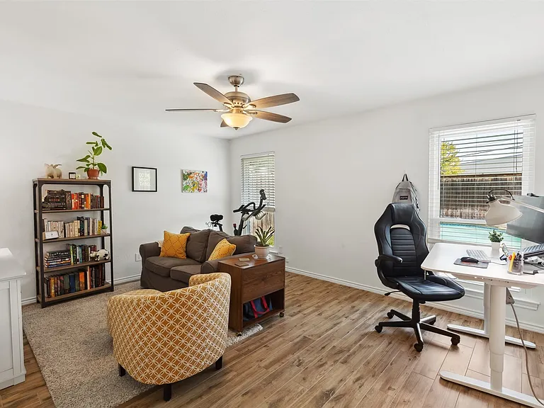 3008 Kirby Dr — Photo 13