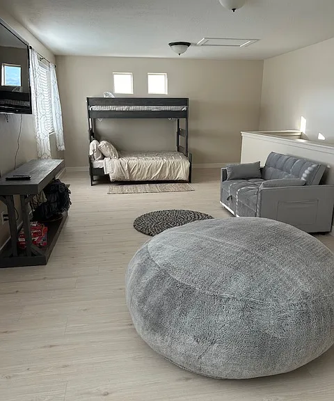 415 S 740 E — Photo 18