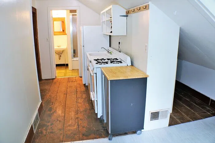1 bed, 1.0 bath, $1,400 — Photo 3