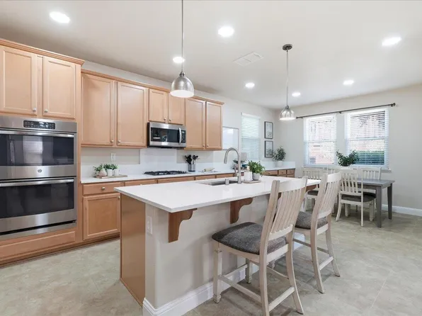 914 Campfire Cir, Rocklin, CA 95765