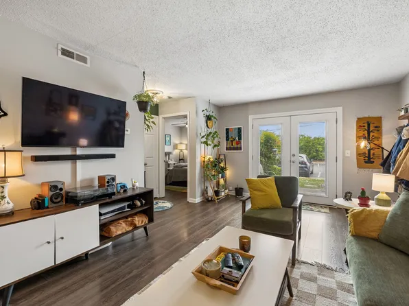 6680 Charlotte Pike APT C8, Nashville, TN 37209