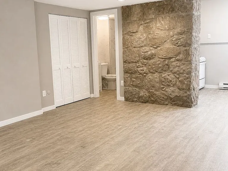 5855 Darlington Rd — Photo 2