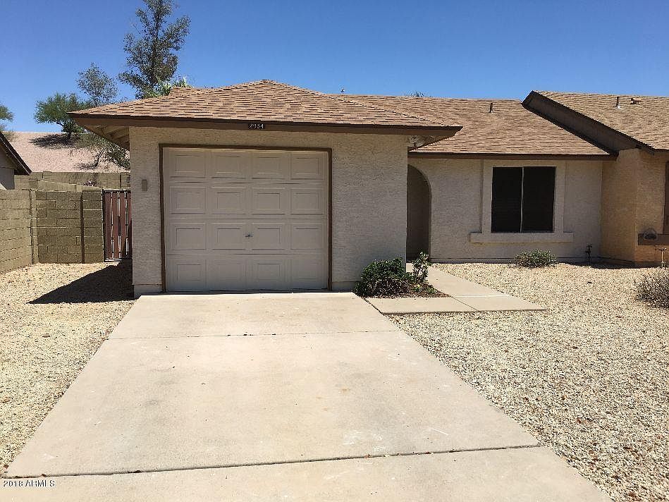 1st image of 2934 E Isabella Ave