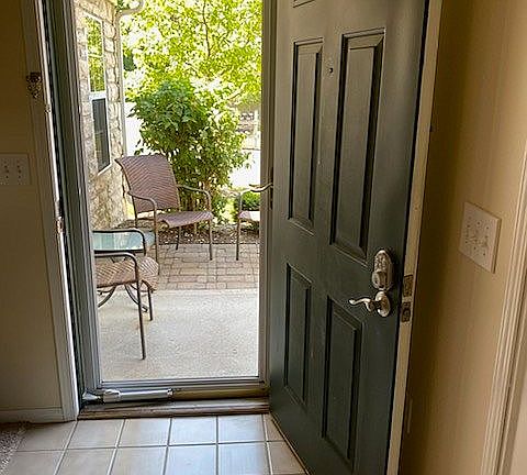 3rd image of 1270 Windward Way W