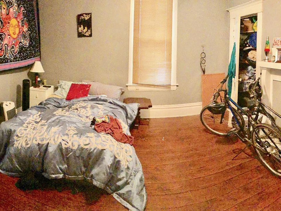 2nd image of 312 Cobun Ave APT 4