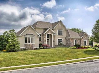 209 Ridgefield Dr, York, PA 17403