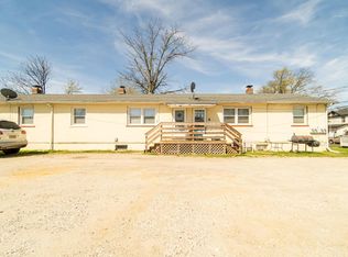 323 W Peach St, Vineland, NJ 08360