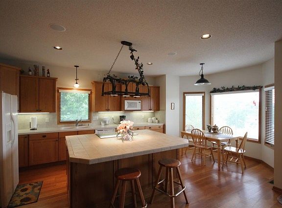 4th image of 120 N Valley Creek Dr