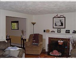 4th image of 53 Nichols Ln