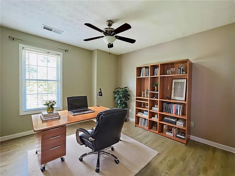 156 Weatherstone Dr — Photo 17