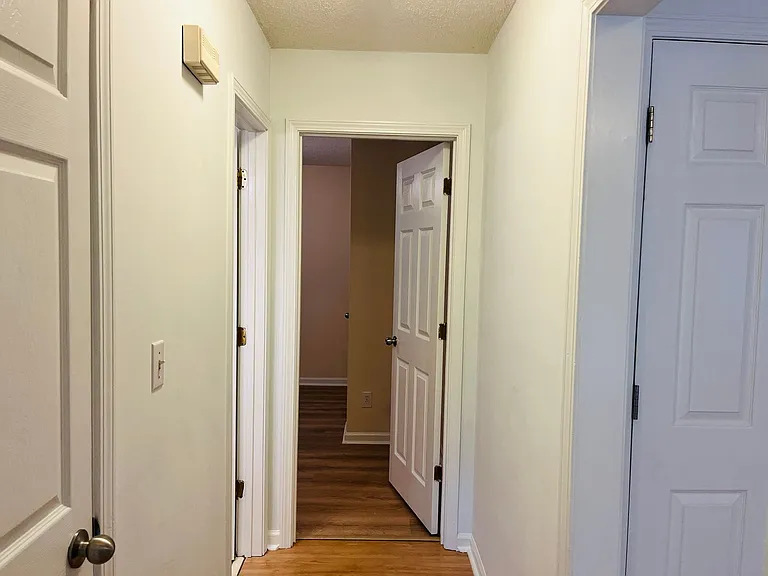 145 Riverside Dr — Photo 29