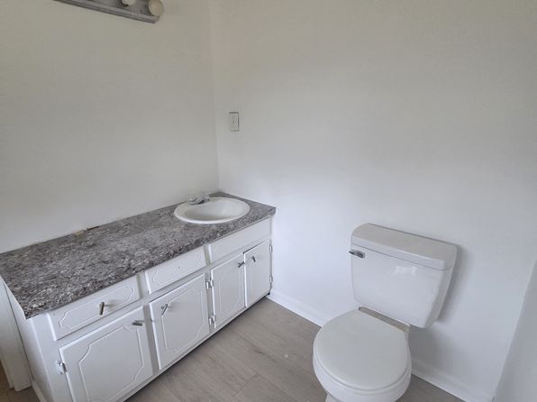 850 American Legion Rd NE