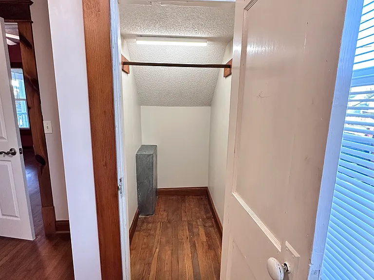 923 E Hillcrest Dr #2 — Photo 24