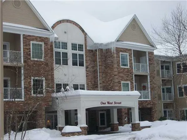 1 W St 122 #122, Simsbury, CT 06070