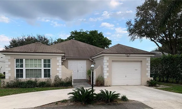 96 Del Rio Blvd — Photo 2