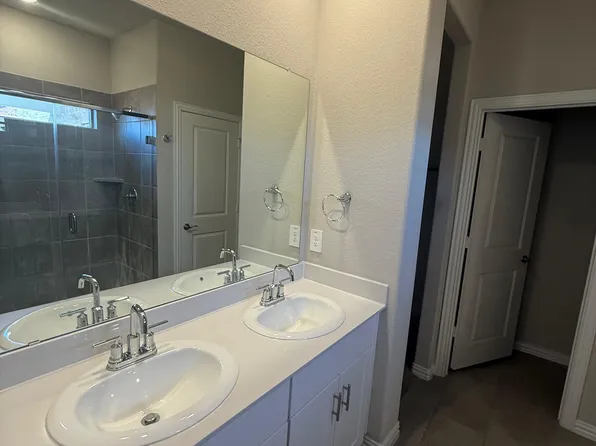 615 Hemmingway Ln, McKinney, TX