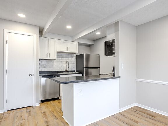2nd image of 1187 Woodwind Dr #1187