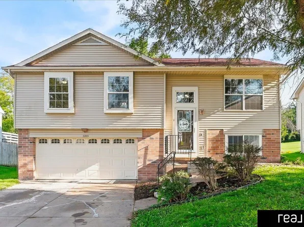 3203 Blackhawk Dr, Bellevue, NE 68123