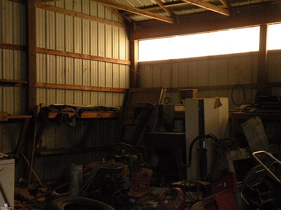 5th image of 7627 Emmett Rd