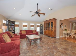 3 Lone Oak Rd, Middletown, NJ 07748