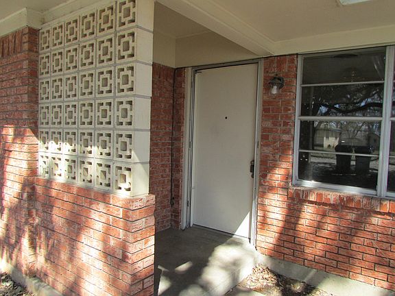 3rd image of 245 Meador Ln