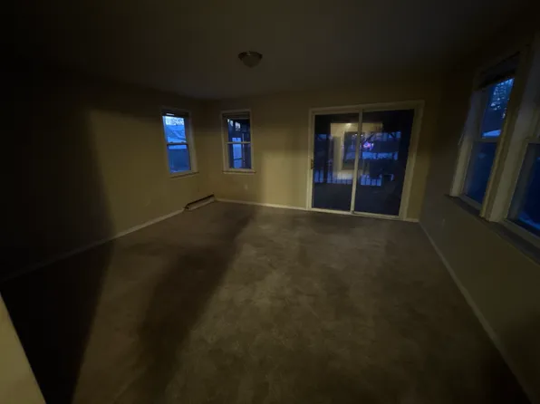 4128 Huron St, Dearborn Heights, MI 48125