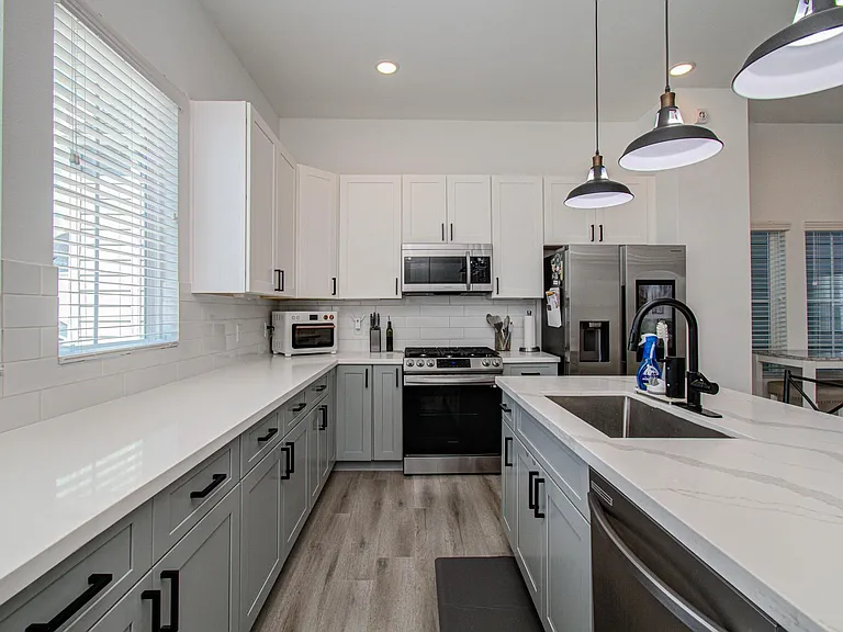 8325 Springwood Creek Ln — Photo 22