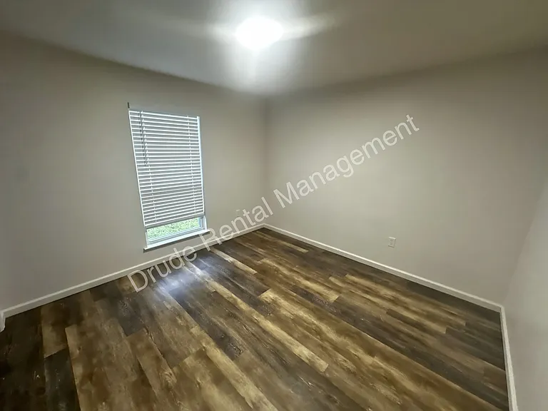 24473 Marie Ct — Photo 29