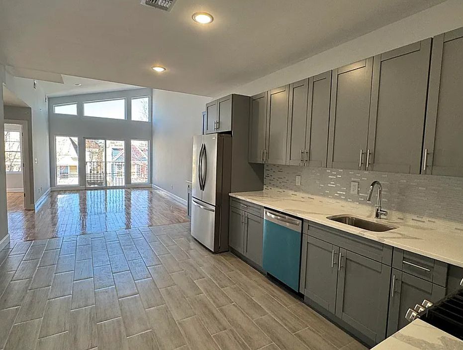 1st image of 832 S 19th St Floor 3