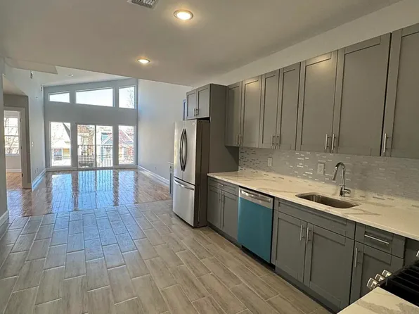 832 S 19th St Floor 3, Newark, NJ 07108