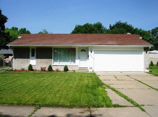 28265 Tapert Dr, Southfield, MI 48076