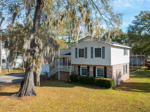 1704 Blue Heron Ave, Moncks Corner, SC 29461