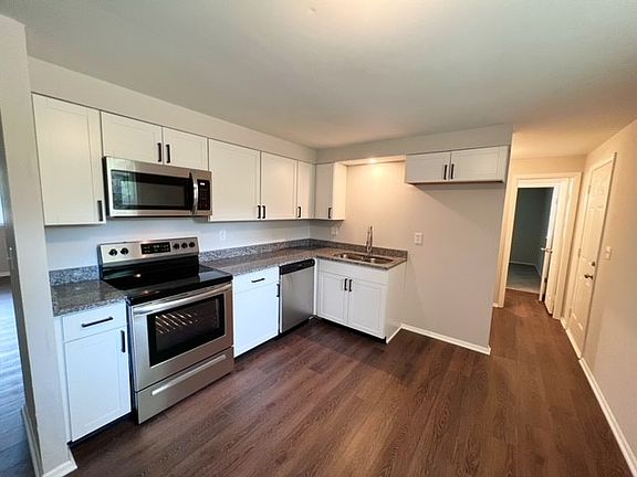 3941DellaKitchen1_07272022