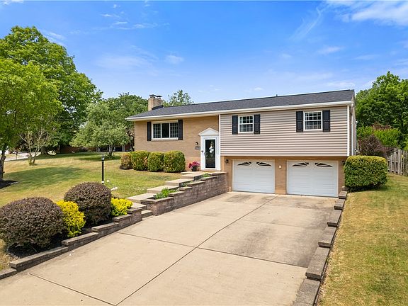 3rd image of 1757 Emery Dr