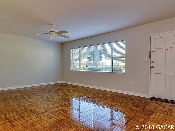3rd image of 1519 NE 13th St