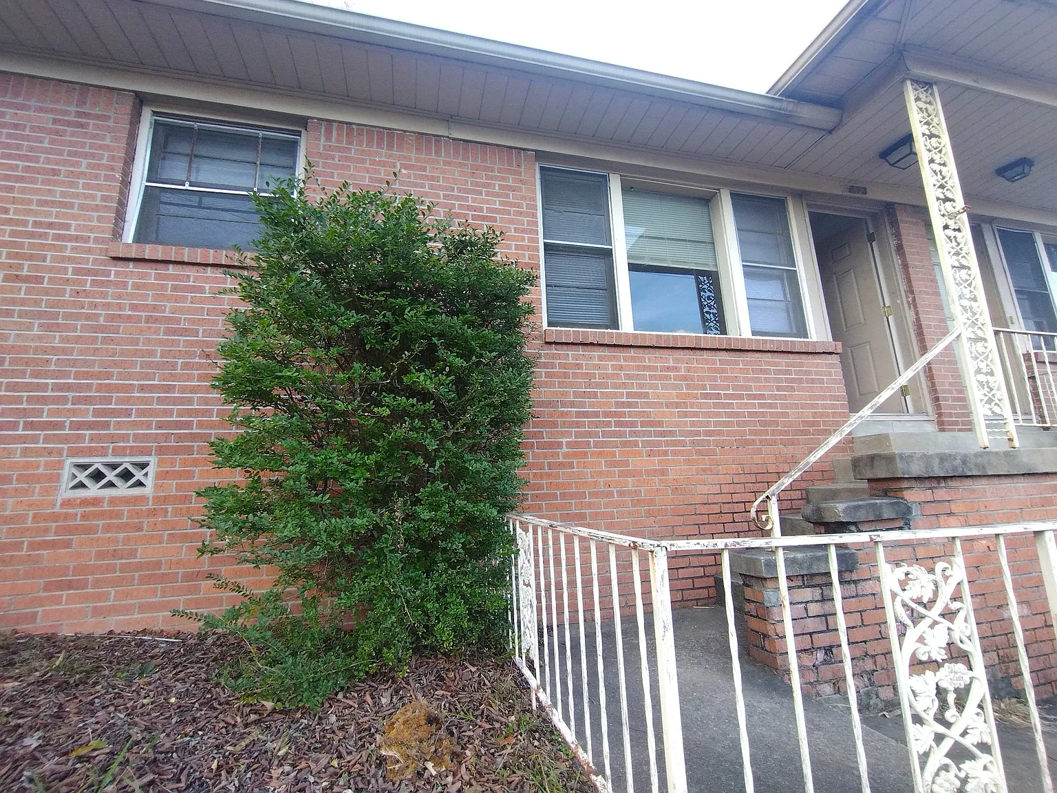 2 bed, 945 sqft, $875 — Photo 2